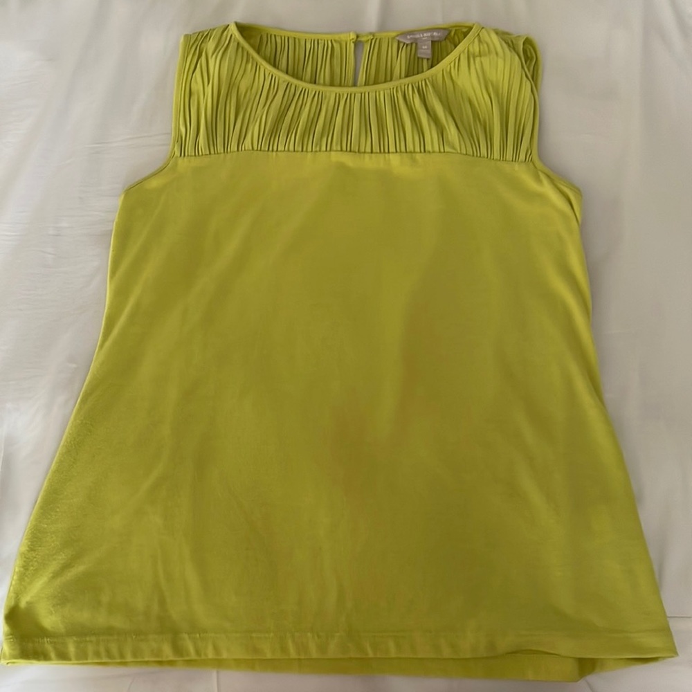 Banana Republic green sleeveless top - Picture 3 of 8